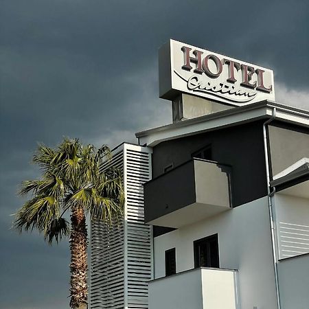 Hotel Cristian Giugliano In Campania Eksteriør billede