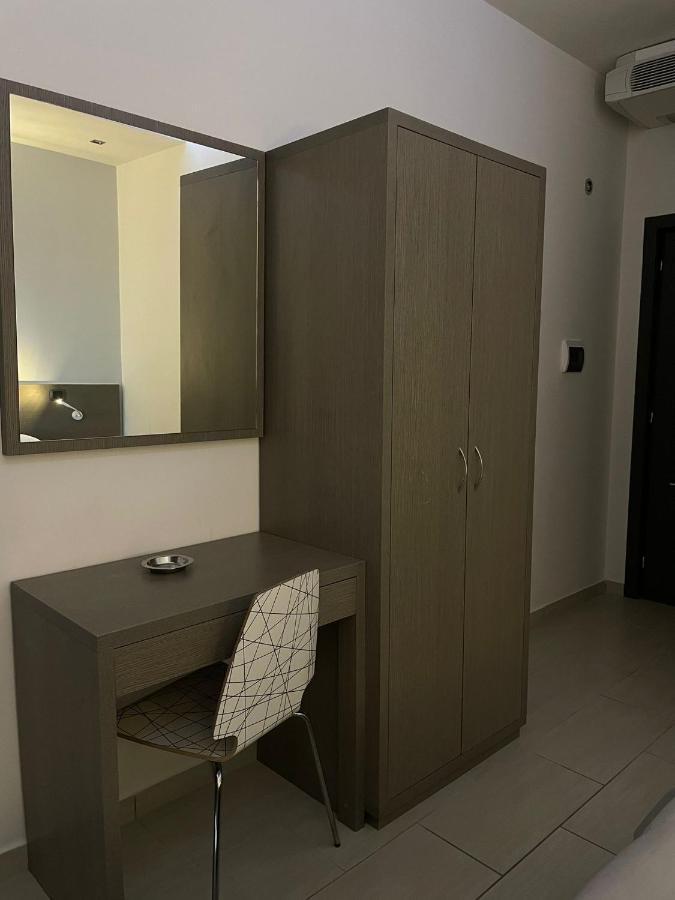 Hotel Cristian Giugliano In Campania Eksteriør billede